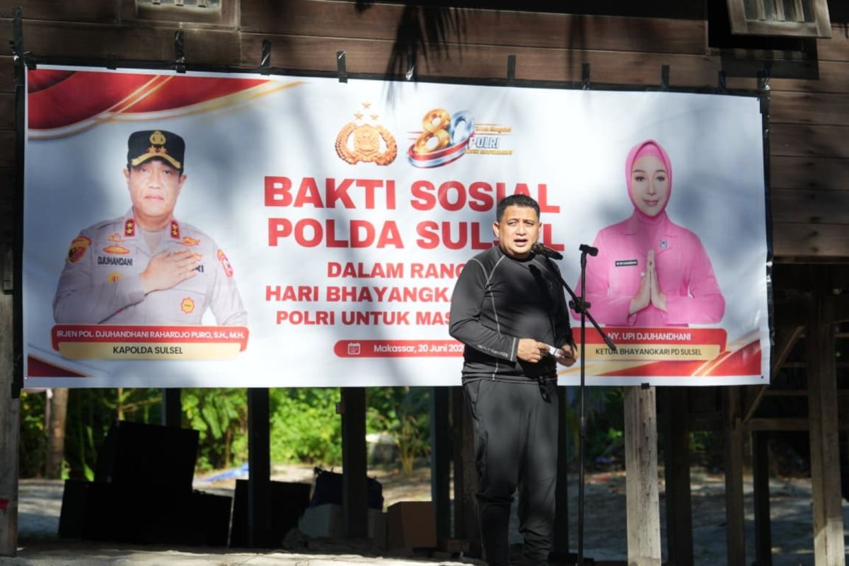 Wali Kota Makassar ajak warga Pulau Lanjukang menjaga ekosistem laut