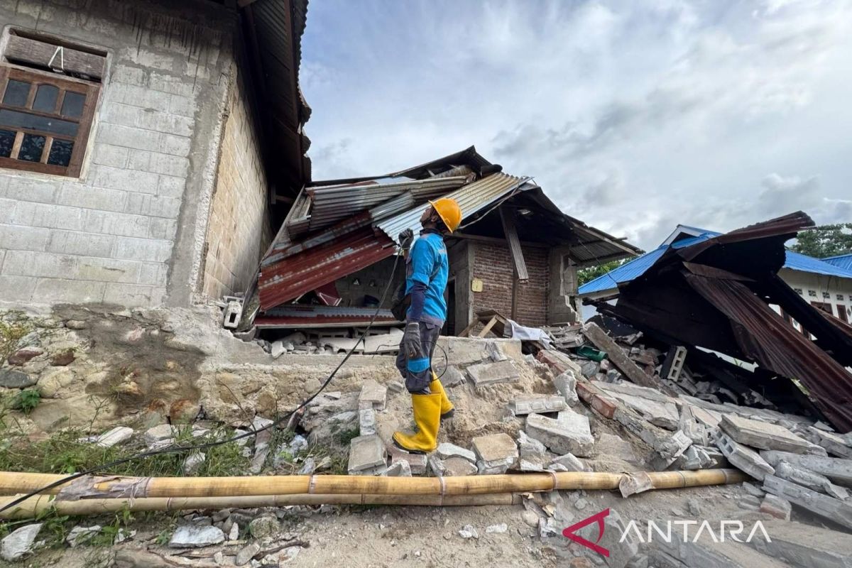 PLN pastikan pemulihan listrik dampak gempa Sulteng sudah 100 persen