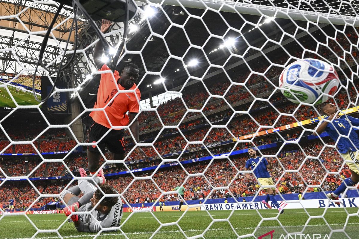 Swedia tak berdaya! Belanda menang telak 5-1