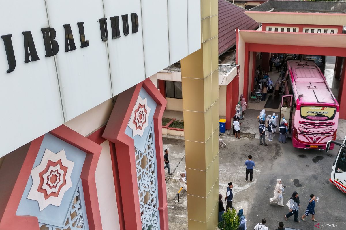 Jamaah haji Sumbar terima bantuan pascabencana dari Uni Emirat Arab