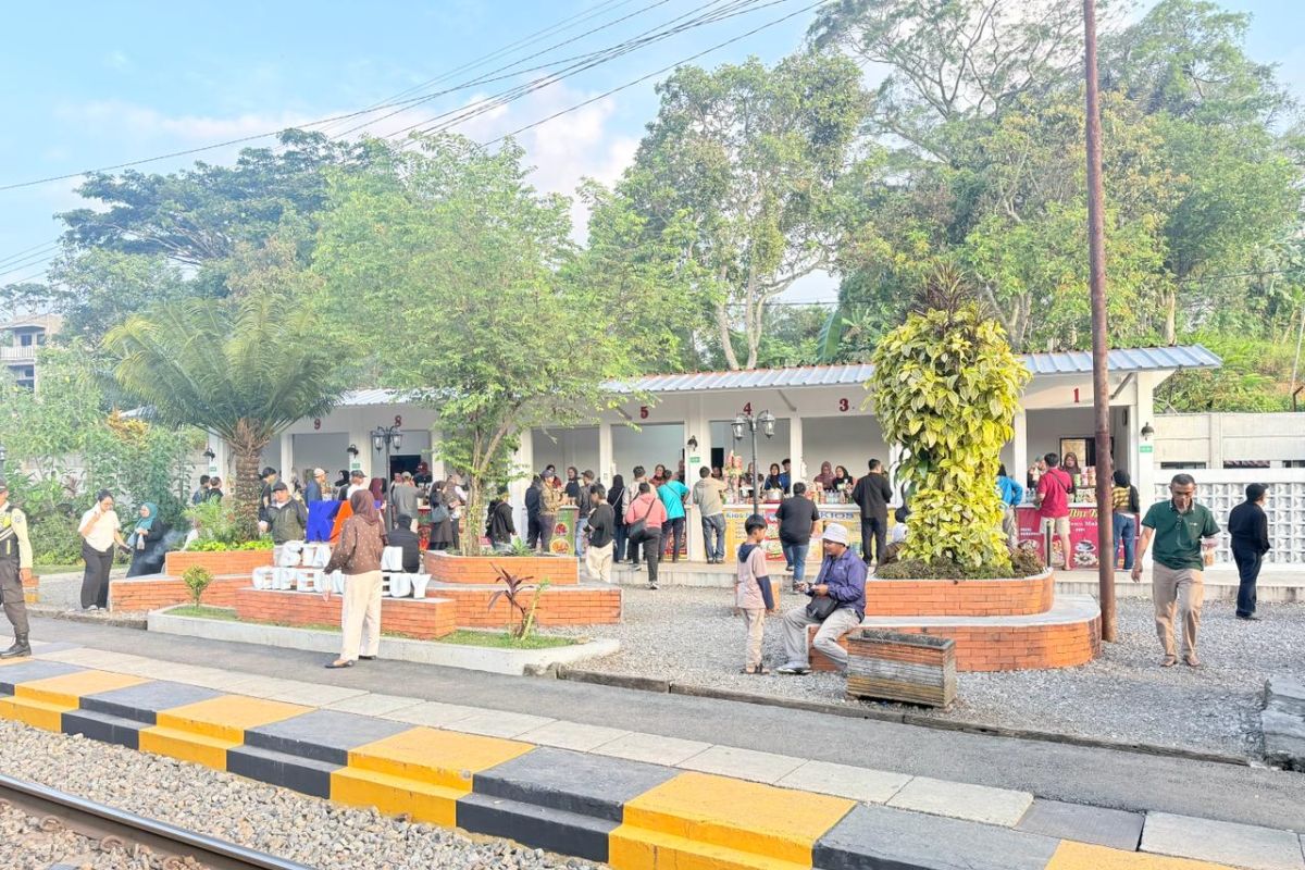 Dari Bekal sampai Oleh-Oleh, Perjalanan Weekend dengan Kereta Api Hidupkan Pedagang Kecil