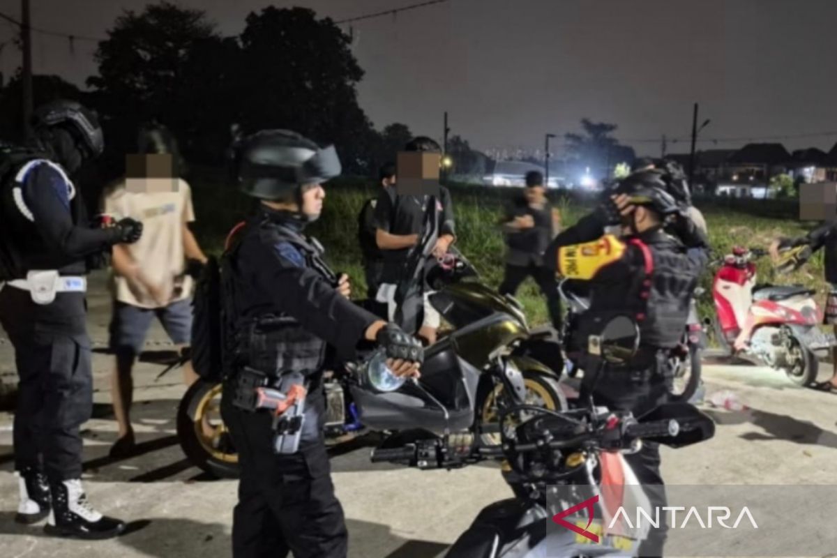 Polda Metro Jaya tangkap 11 remaja dalam patroli kamtibmas di Jaktim