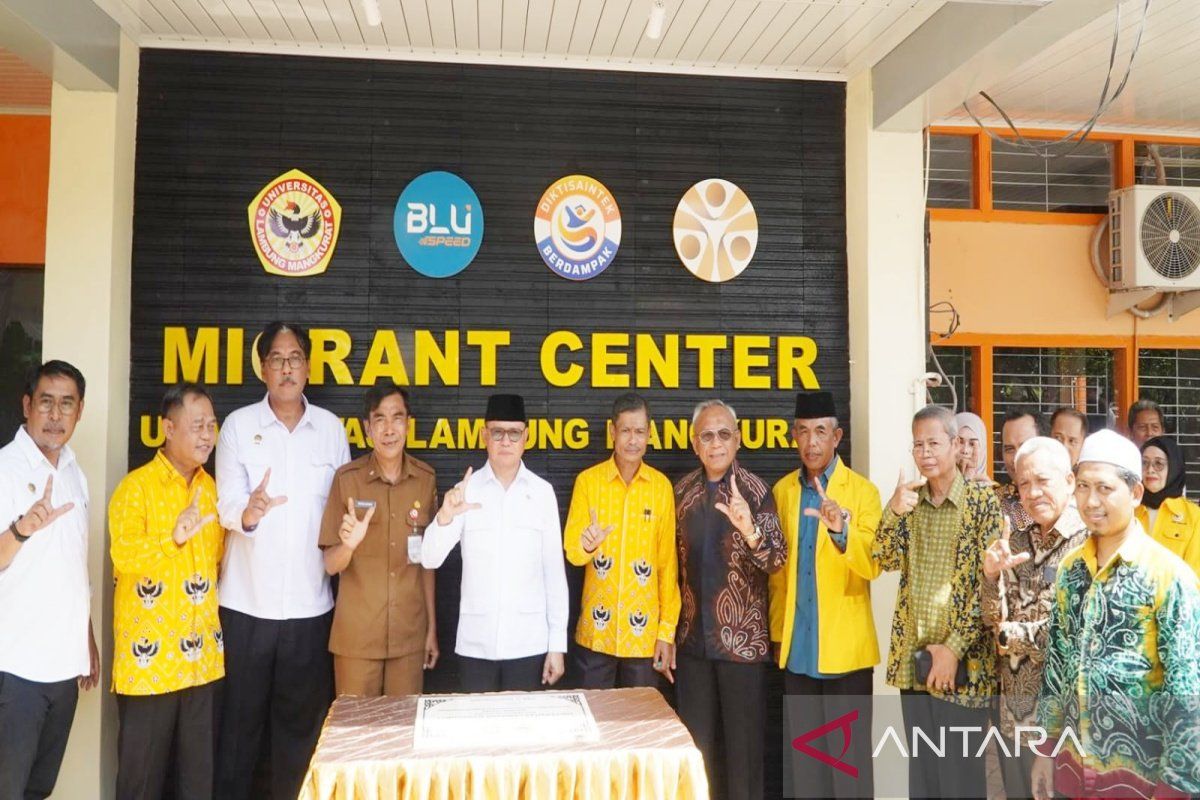 Menteri P2MI ingin Migrant Center ULM pusat pengembangan calon PMI