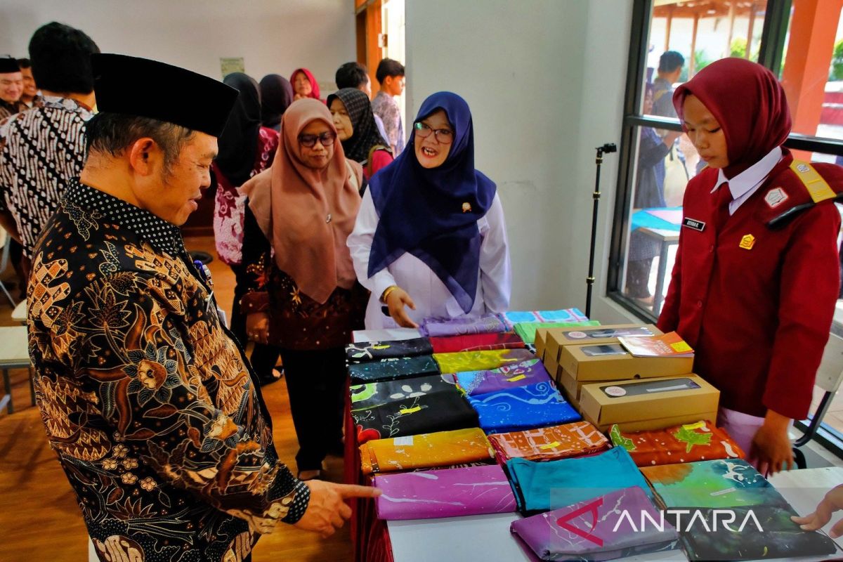 Menenun asa dari asrama, kisah anak SRMA 43 Magelang empaskan kemiskinan