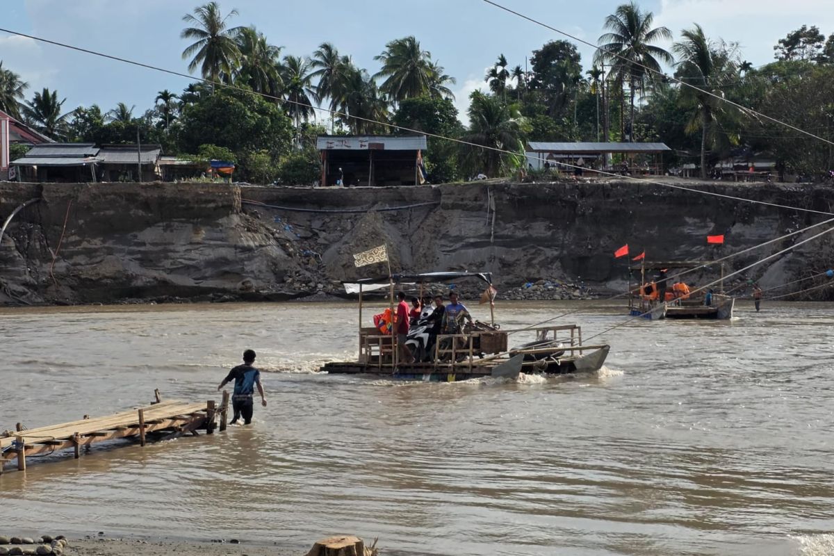 Pemkab pastikan jembatan terdampak banjir di Bireuen dibangun kembali