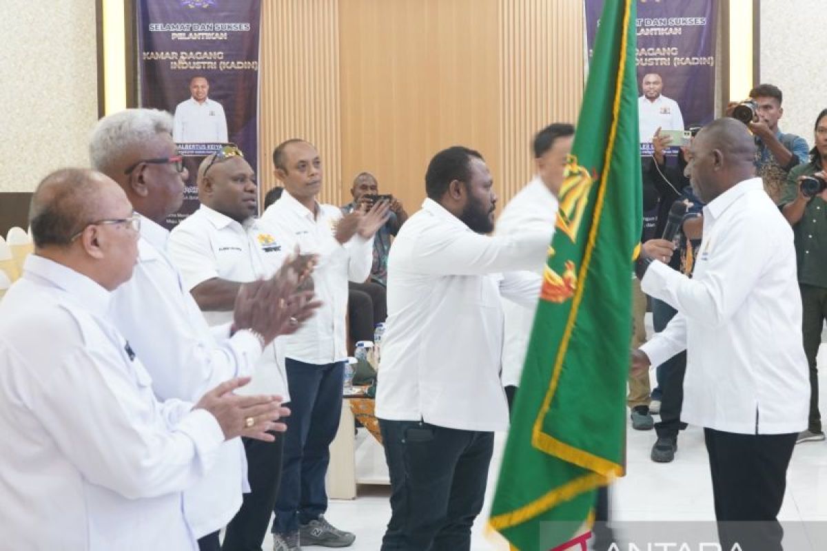 Kadin Mimika dukung Pemda wujudkan kemandirian peternakan ternak ayam lokal - ANTARA News Papua Tengah