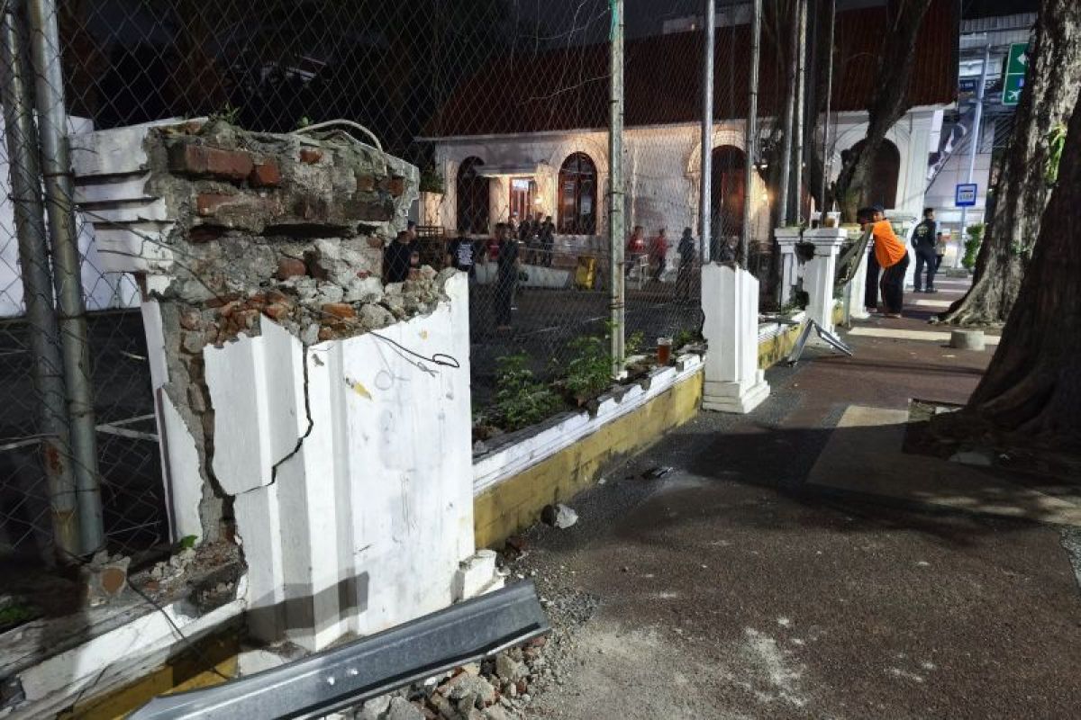 Sekdaprov Jatim sesalkan aksi perusakan Gedung Negara Grahadi