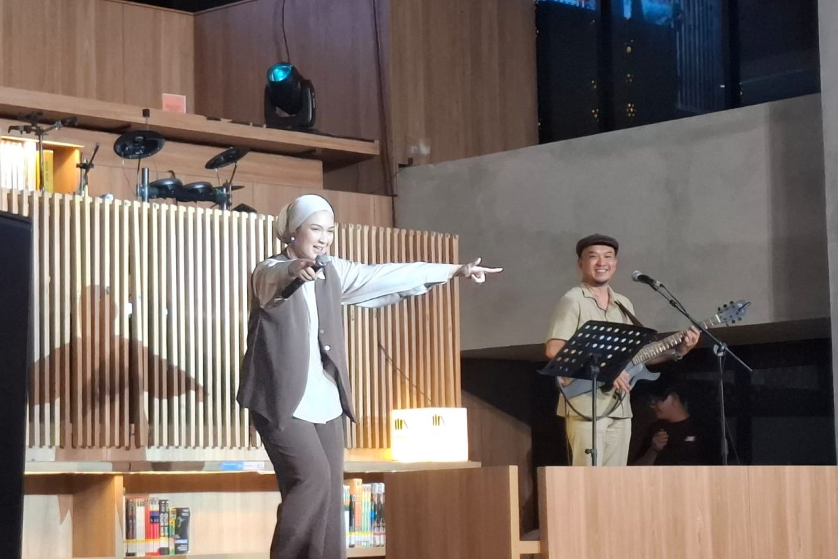 Ratusan pengunjung padati "Night at The Library" di TIM