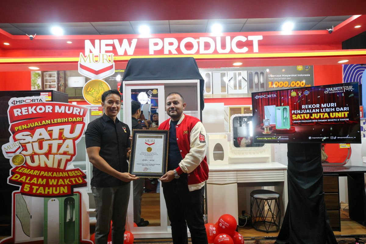 Importaraih Rekor MURI penjualan 1 juta lemari pakaian besi dalam 5 tahun