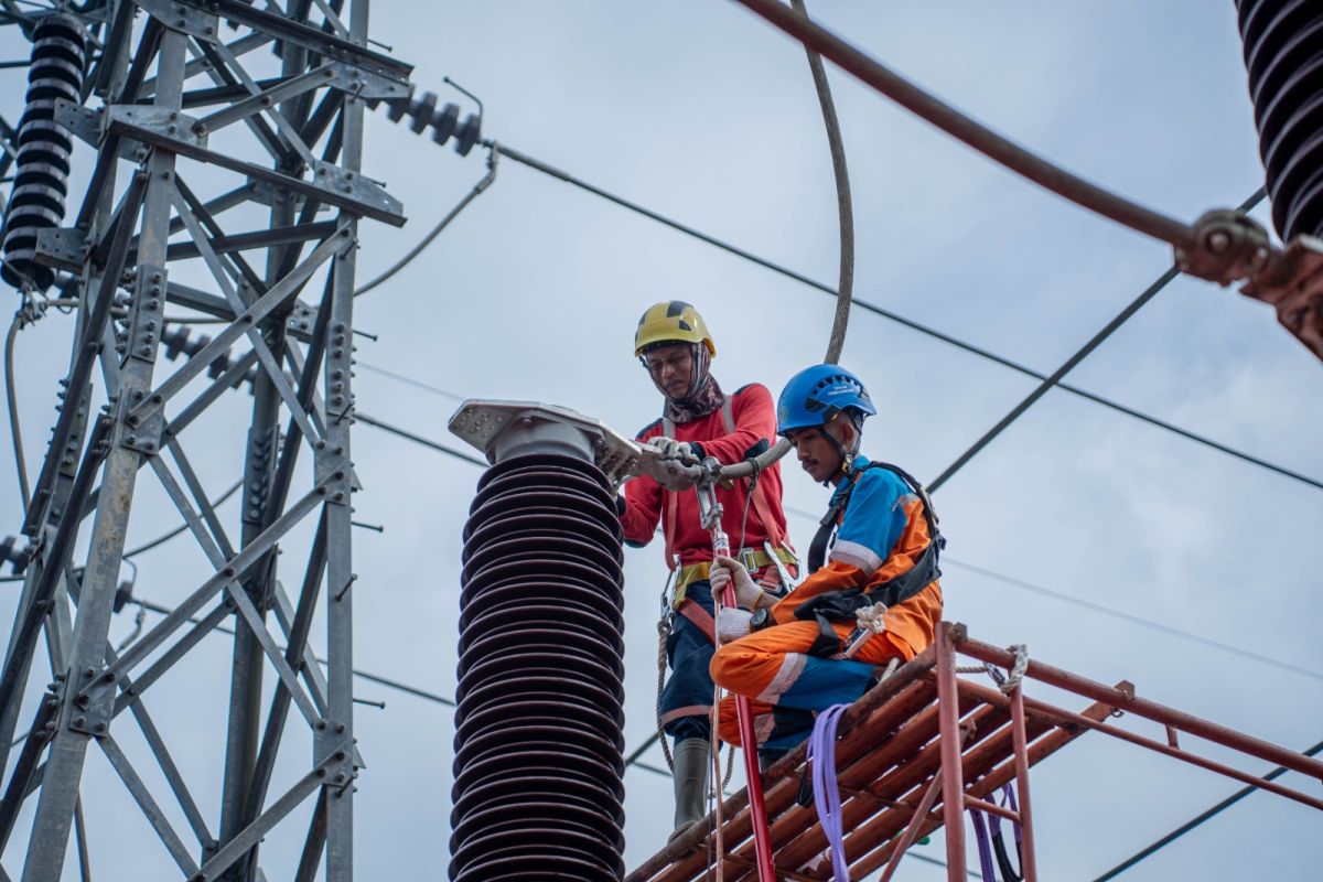 PLN turunkan durasi gangguan listrik di Tanah Papua hingga 12 persen