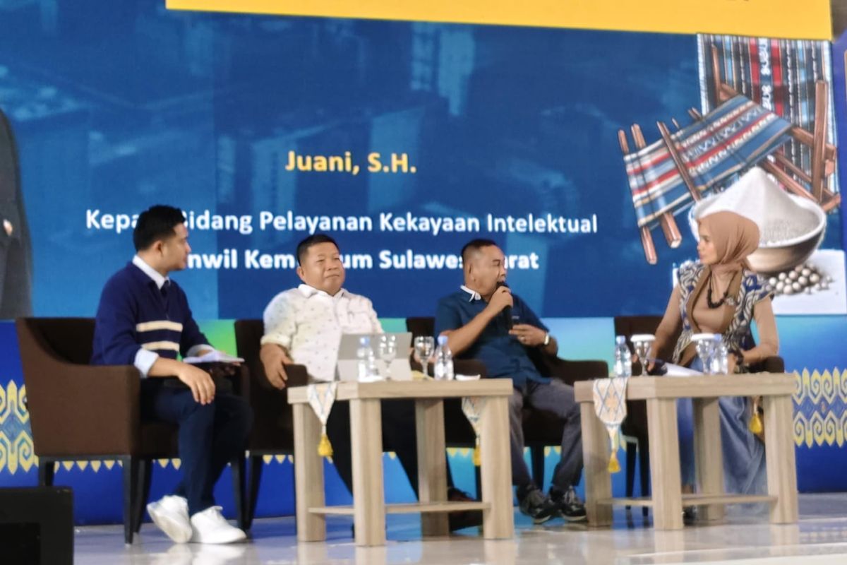 Kemenkum Sulbar edukasi UMKM di Mandarpreneur Syariah Fair 2026