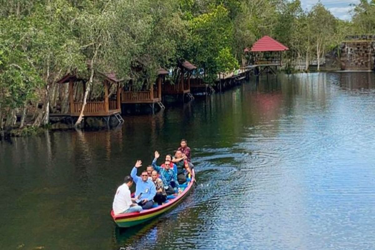Transformasi Danau Shuji Muara Enim: Dari tempat sampah jadi desa wisata