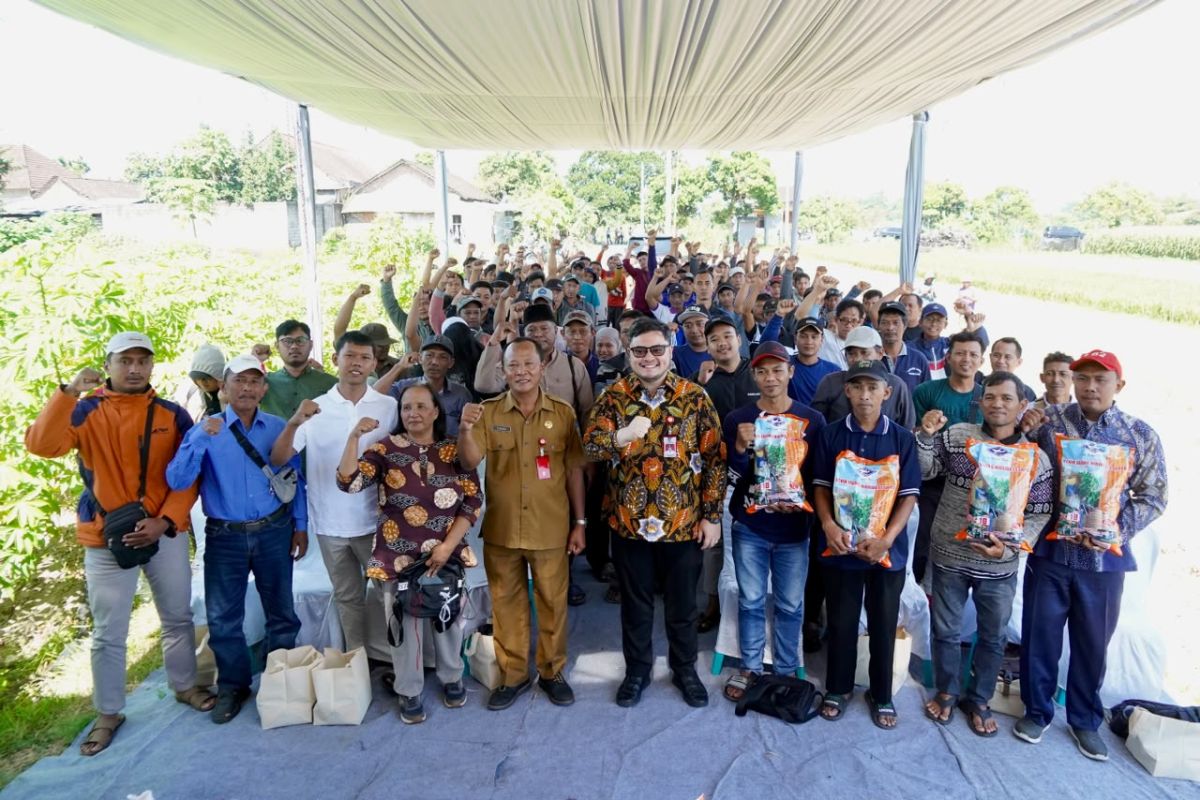 Pemkab Kediri salurkan 200 ton benih jagung dukung ketahanan pangan