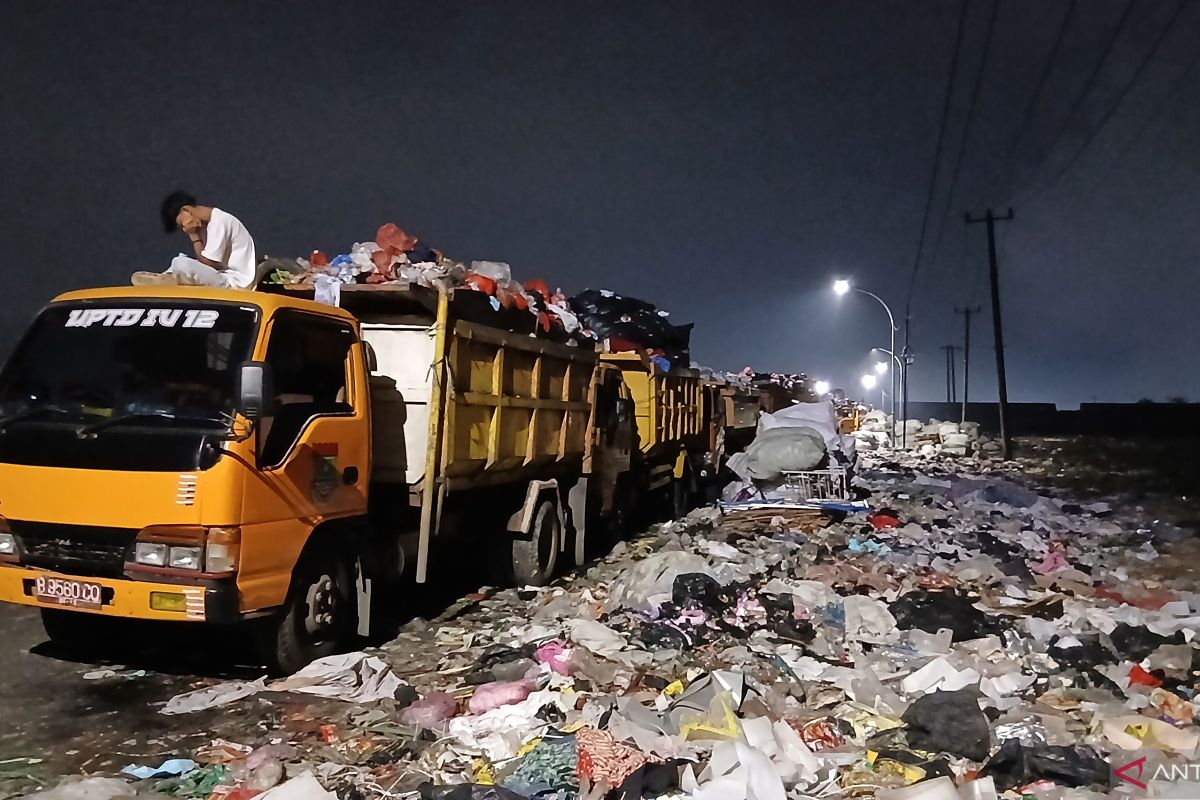 Kebakaran TPA, tak ganggu layanan pengangkutan sampah di Tangerang