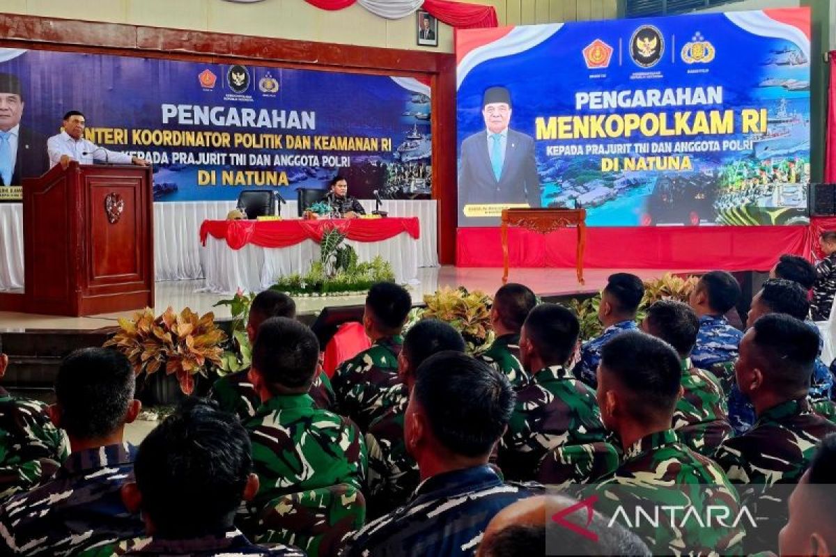 Menkopolkam beri semangat prajurit TNI-Polri di Natuna