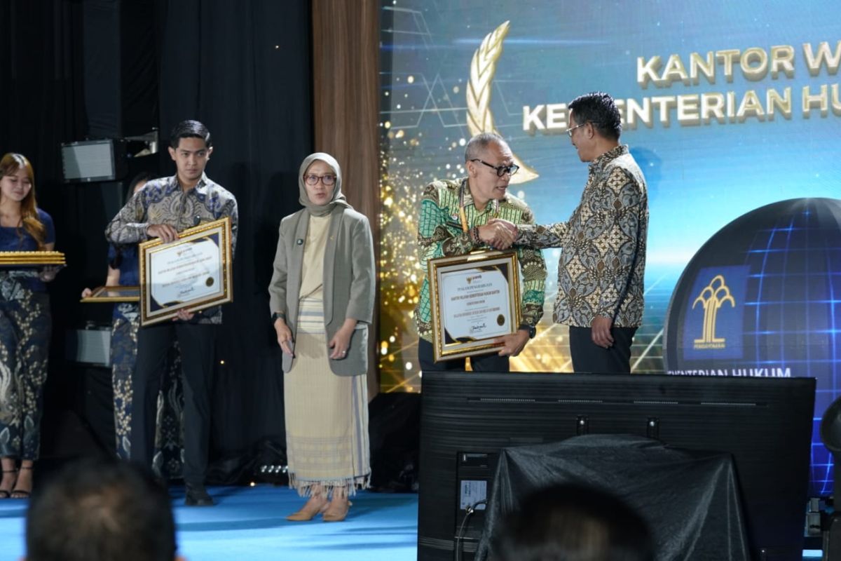 Kemenkum Banten sabet predikat wilayah birokrasi bersih melayani - ANTARA News Banten