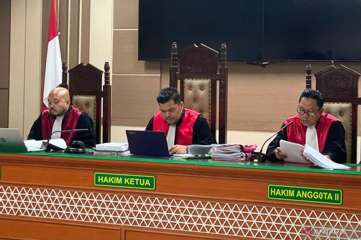 Hakim tunda vonis terdakwa kasus pembunuhan satu keluarga di Indramayu