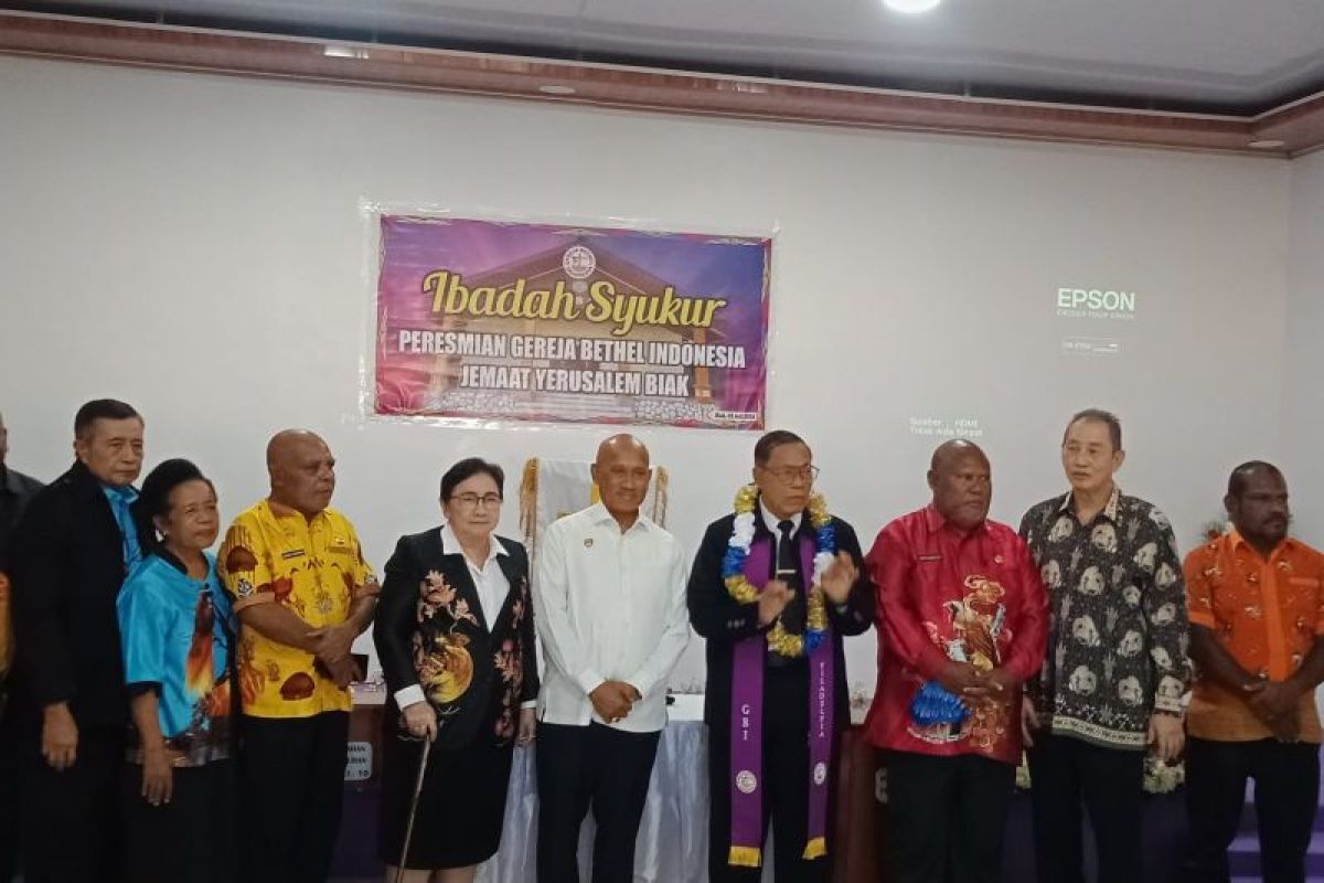 Bupati Biak Numfor resmikan gedung Gereja Jemaat Yerusalem GBI