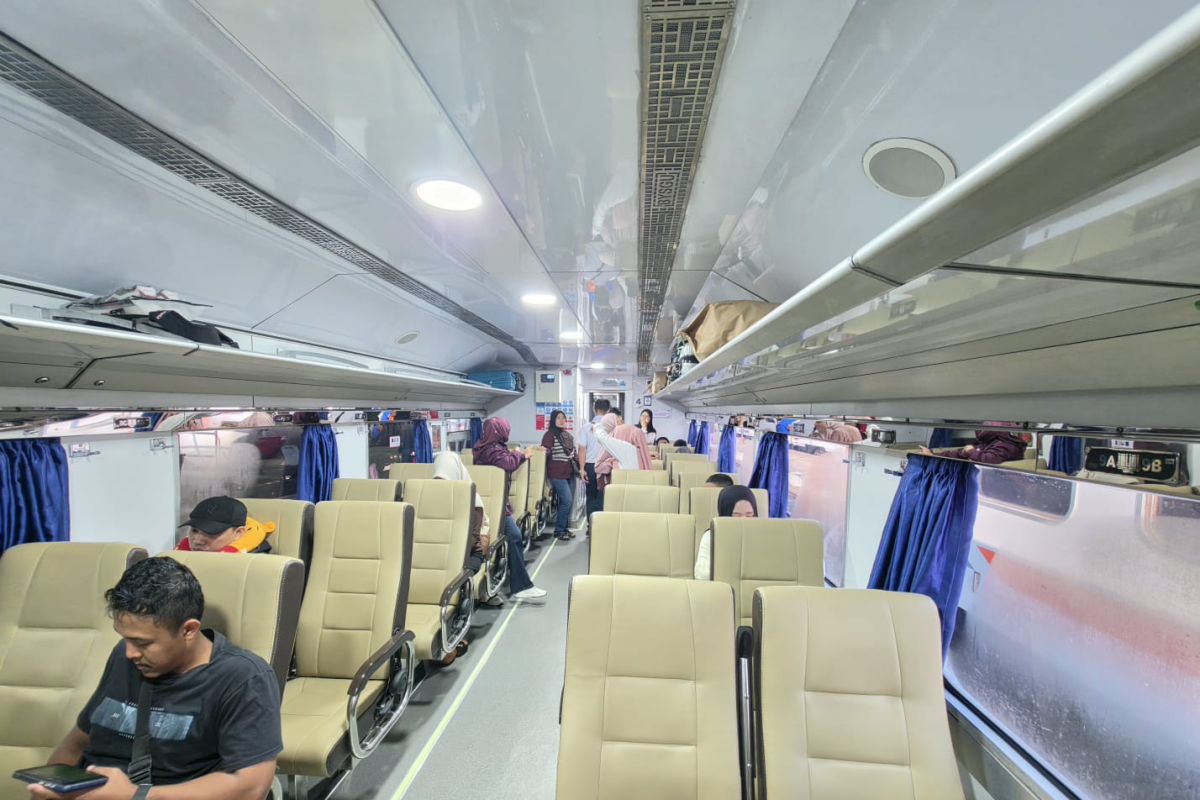 KAI Palembang operasikan kereta ekonomi premium KA Rajabasa