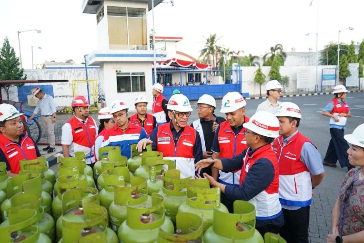 Kawal mandat presiden, Komut Pertamina M Iriawan jamin stok LPG Surabaya aman - ANTARA News Banten