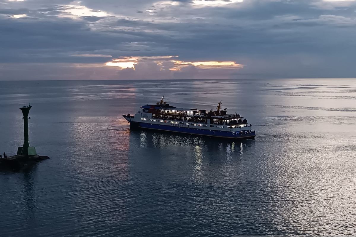 BMKG imbau warga waspadai tinggi gelombang laut 2,5 meter di Sulut