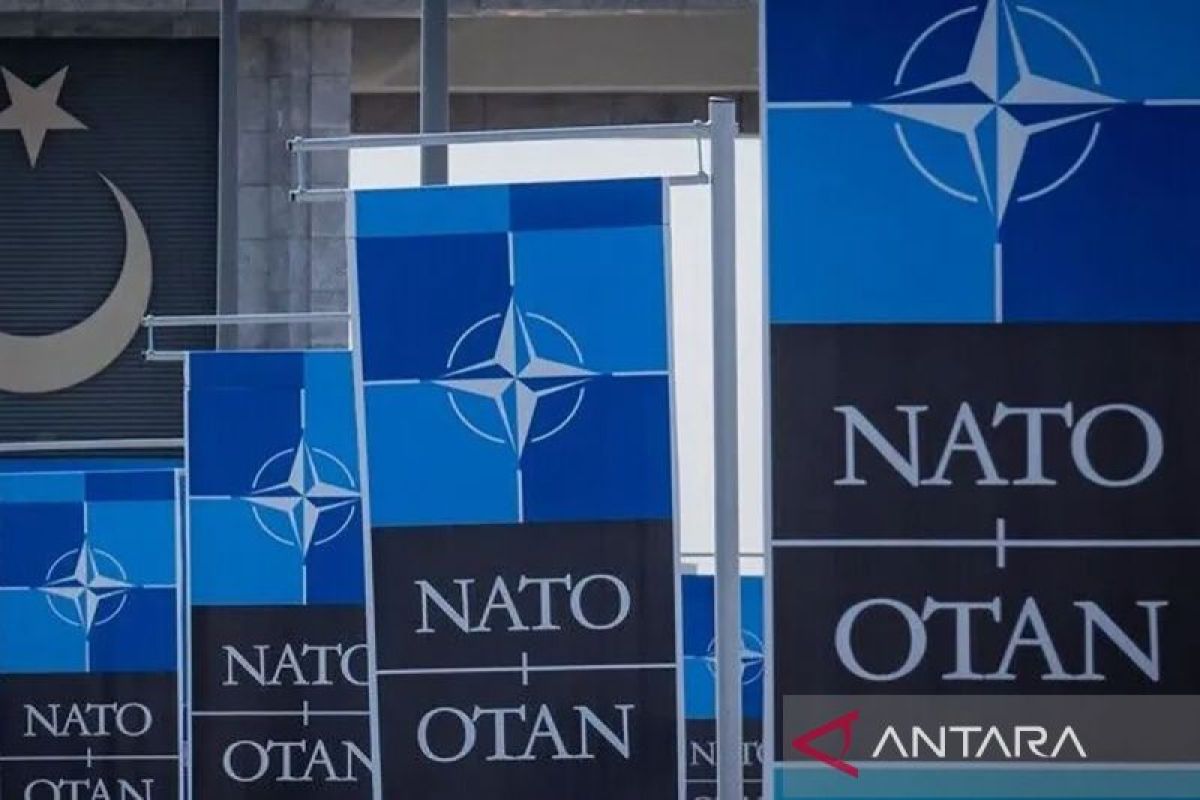 Rusia negeskeun yén maranéhna moal ngajalankeun serangan ka NATO, tapi ngadesek supaya aya “kasatuan kaamanan” dina paguneman.