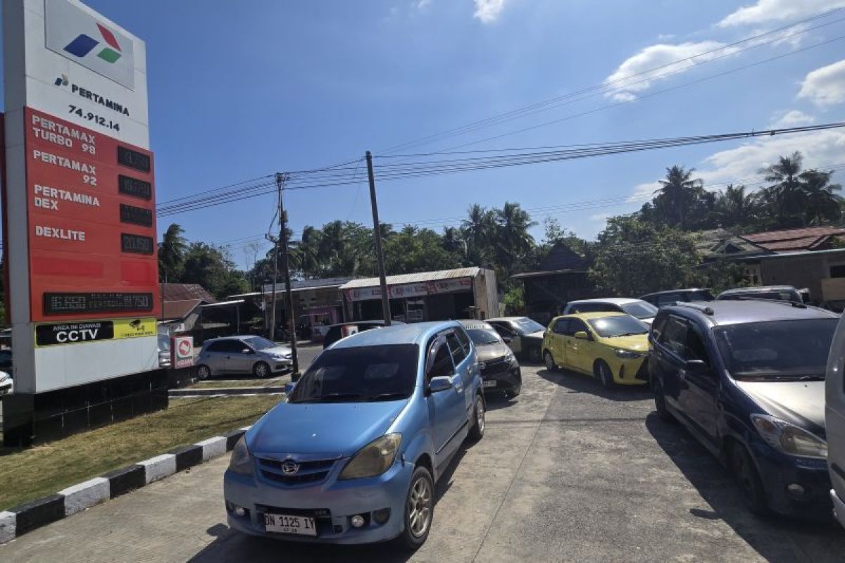 Pertalite SPBU di sepanjang jalan Mamuju menuju Makassar kosong