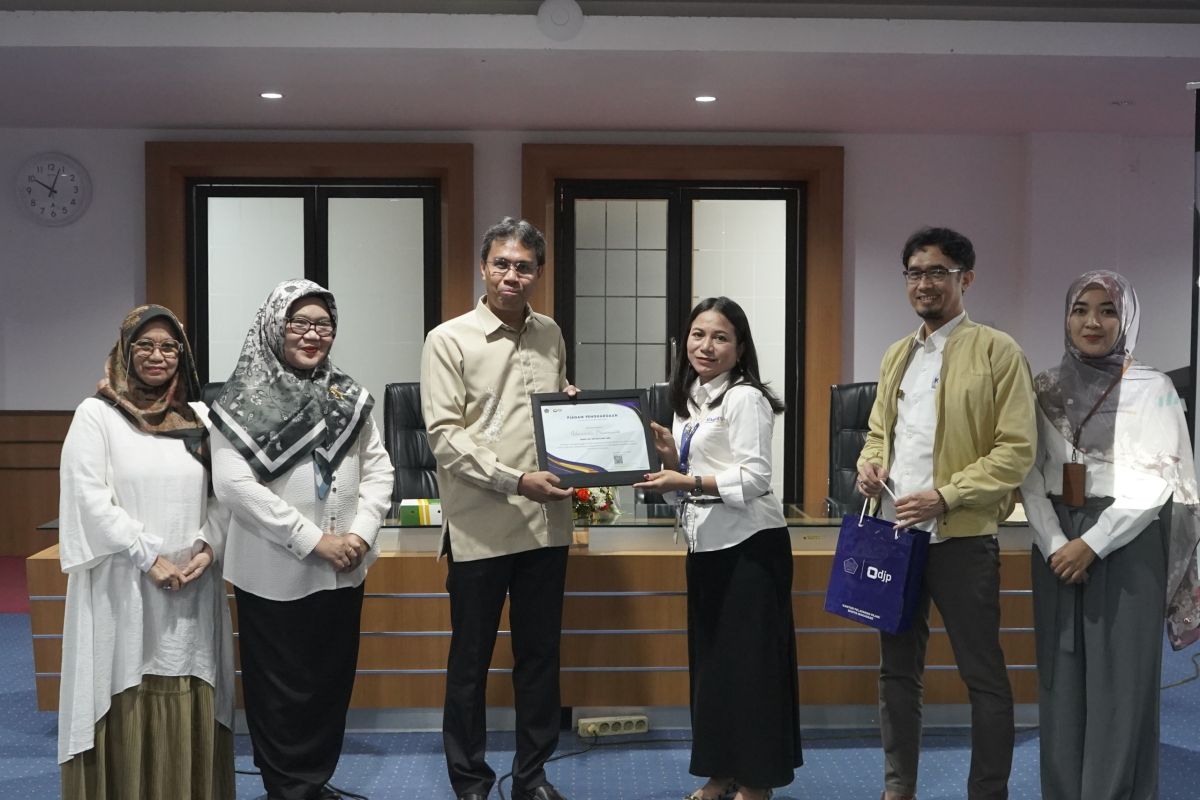 Unhas raih penghargaan tata kelola akuntabel dari KPP Madya  Makassar