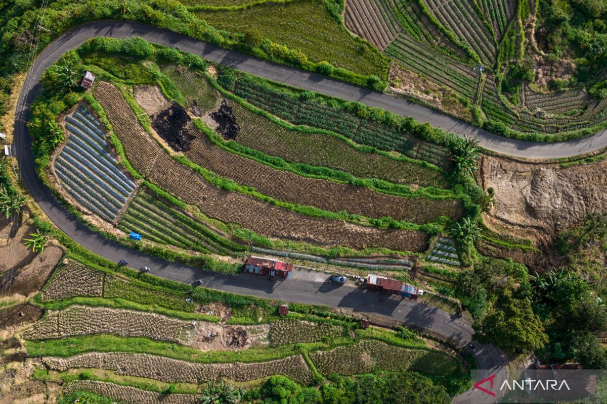 Sumbar siapkan anggaran Rp20 miliar untuk perbaiki jalan provinsi