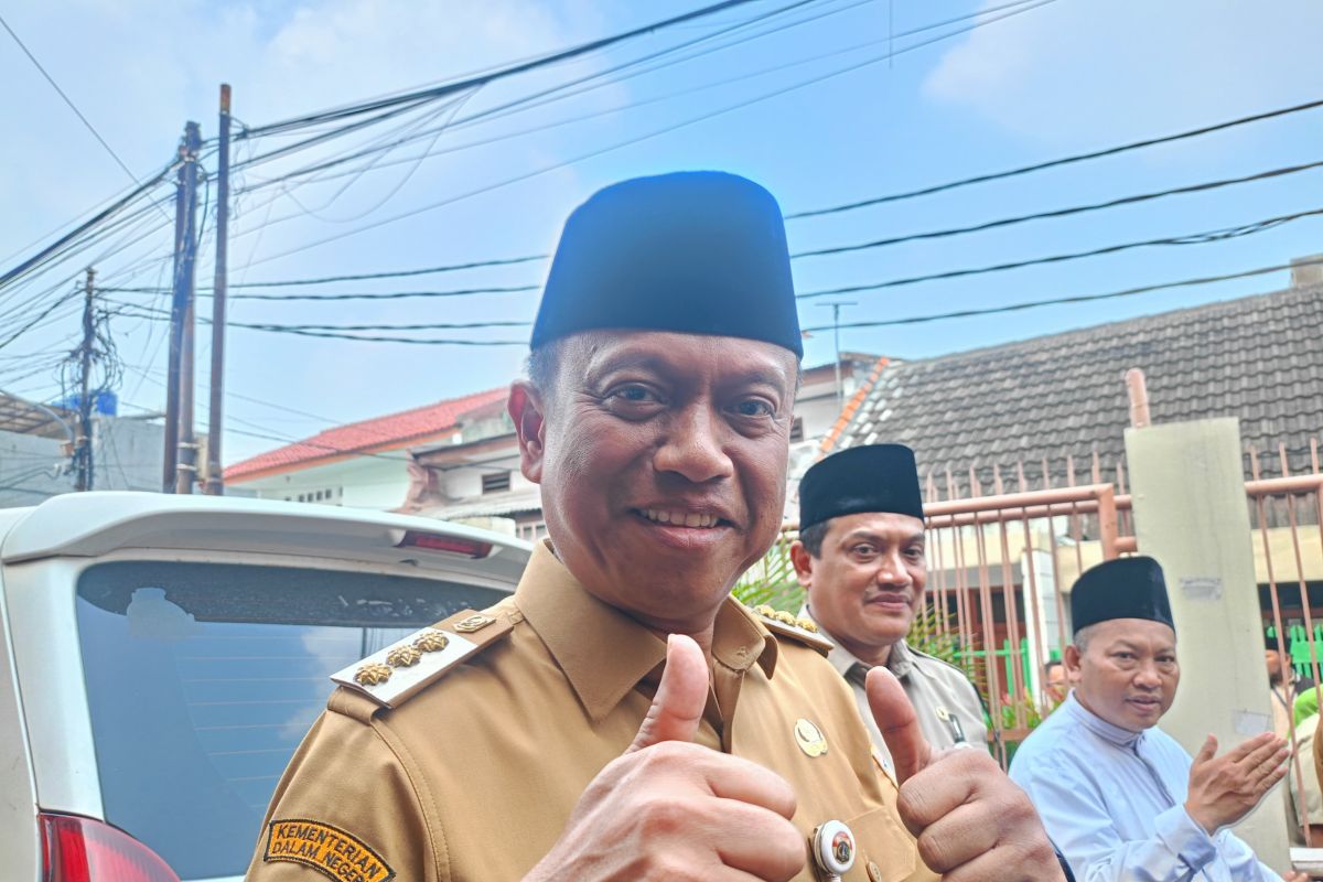 Pemkot Jaktim tangani sementara jalan amblas di Pulo Gadung