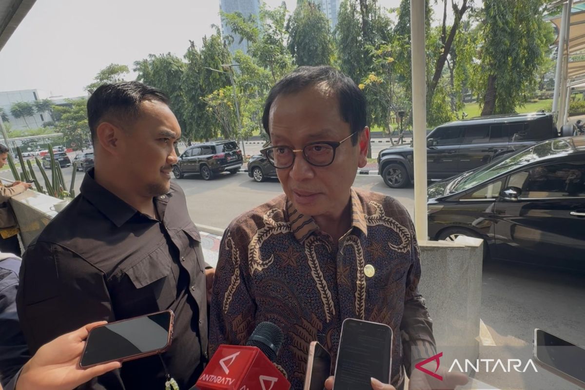 OJK beri tanggapan permintaan Himbara untuk perpanjang tenor SAL