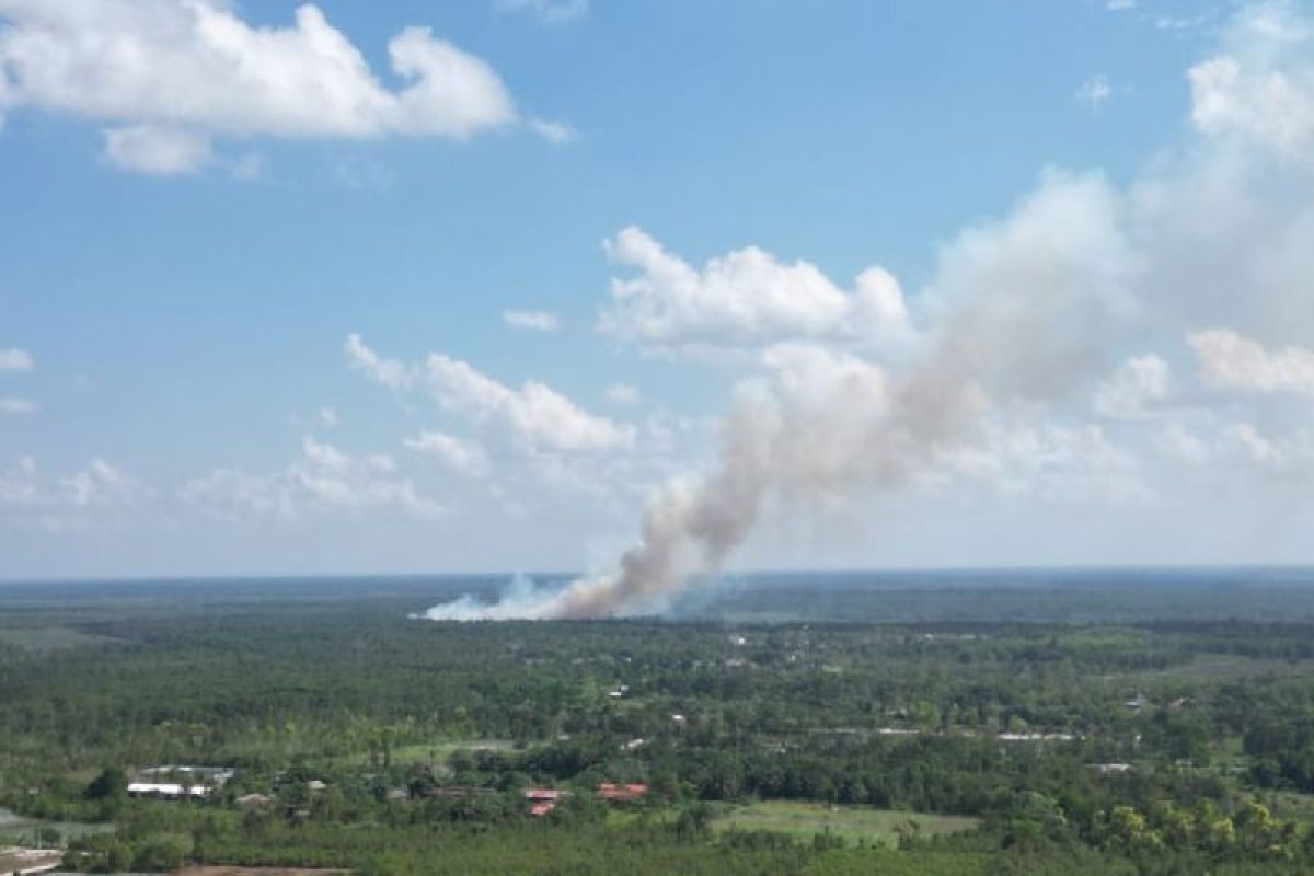 Pemadaman karhutla di Kotim mulai diperkuat pengeboman air