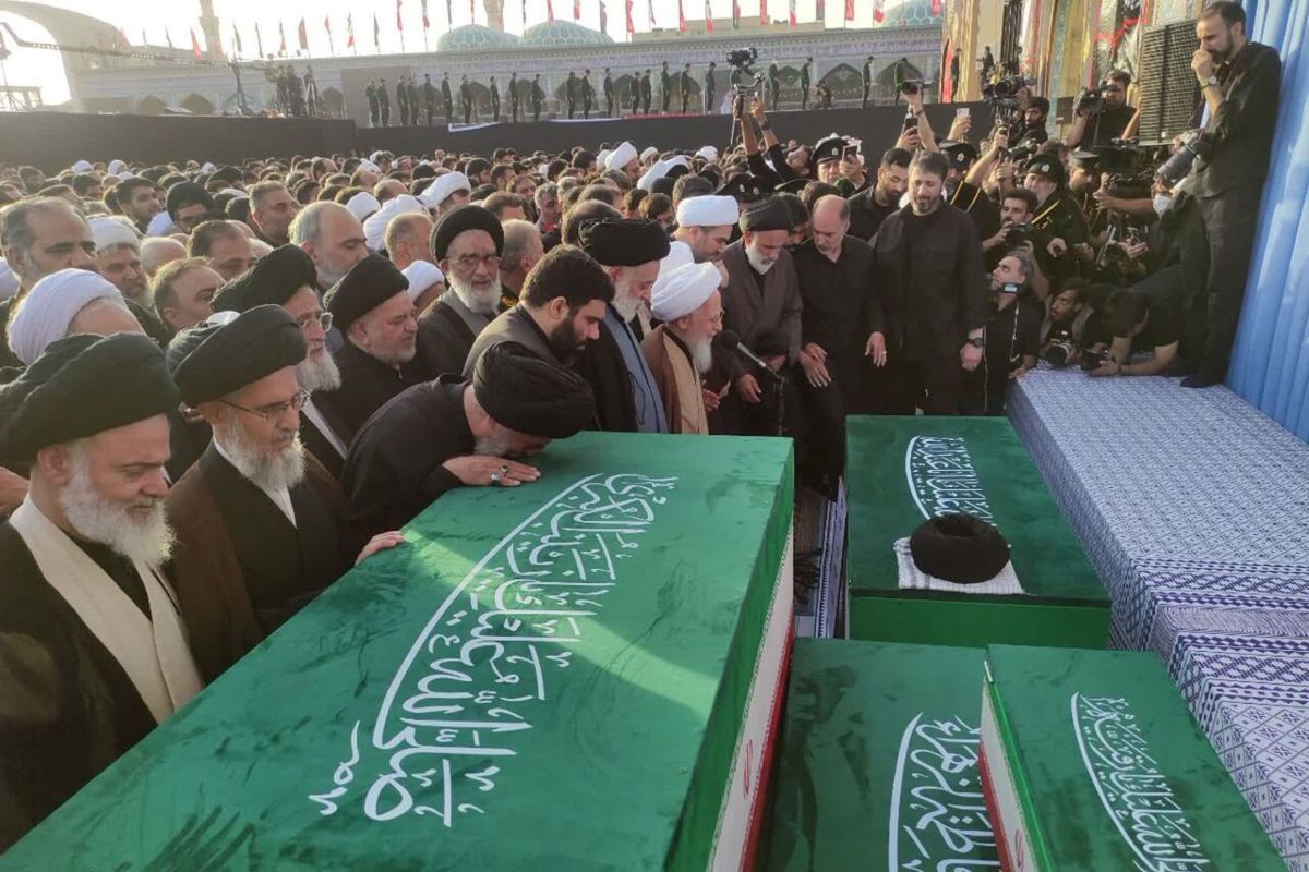 Shalat Jenazah dilaksanakan di Masjid Jamkaran untuk Ali Khamenei