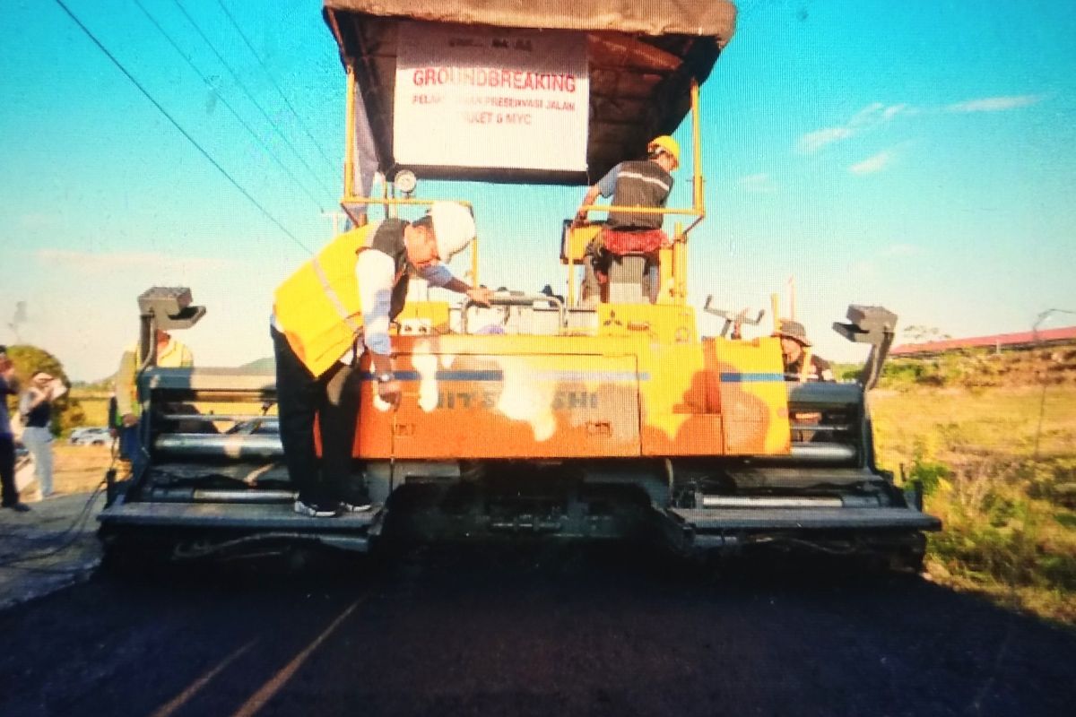 Gubernur Sulsel: Aksi tanam pisang di jalan rusak hambat proses perbaikan