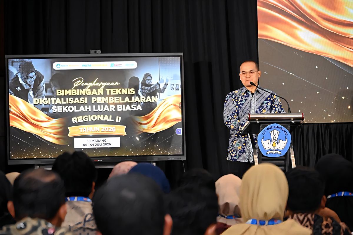 Guru Digitalisasi: Janji Besar Kemendikdasmen untuk Pendidikan Inklusif yang Masih Menggantung