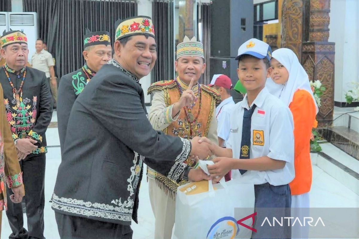 Disdik Barito Utara distribusikan kelengkapan sekolah untuk 27.048 pelajar