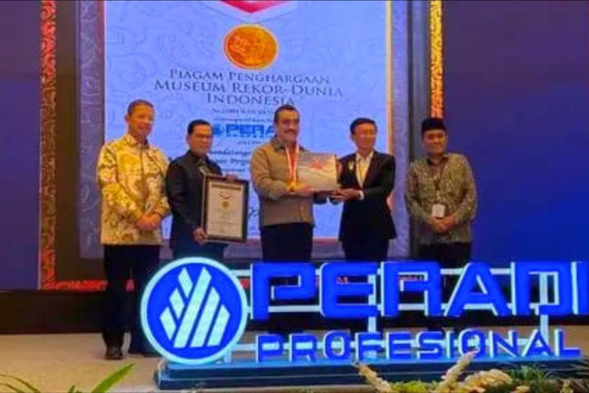 PERADI Profesional Genggam Rekor MURI: Janji Pulihkan Martabat Advokat atau Sekadar Panggung Politik?