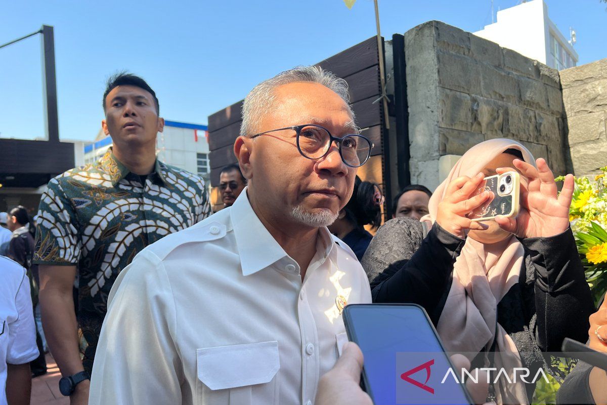 Menteri Besar Kehadiran di Rumah Duka Rachmat Gobel: Simbolis atau Sekadar Formalitas?