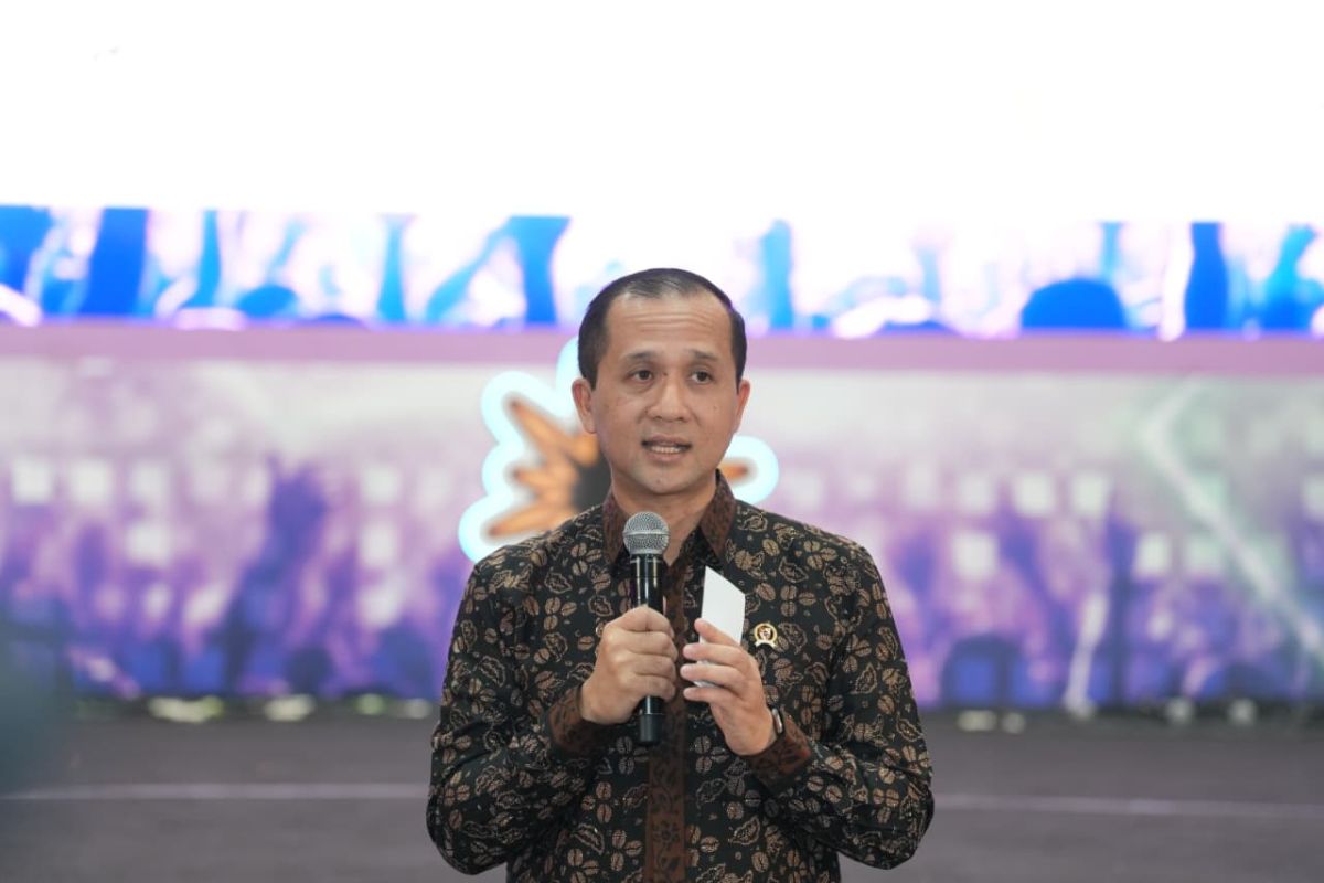 Menteri Transmigrasi Targetkan Jepang: Ambisi Besar Ekspor Mangga Jawa Timur Tersendat Lalat Buah