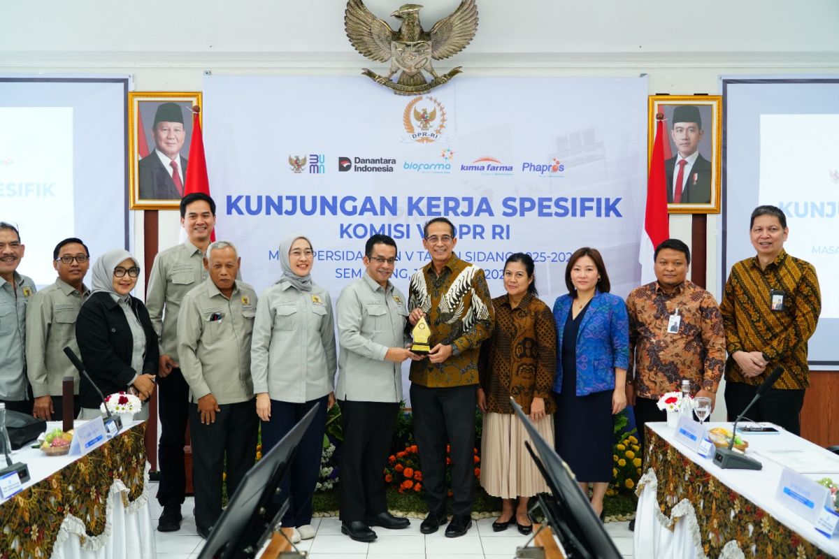 Ketergantungan Impor Obat 95%: Mampukah Sinergi BUMN Farmasi Memutus Rantai Ketergantungan Global?