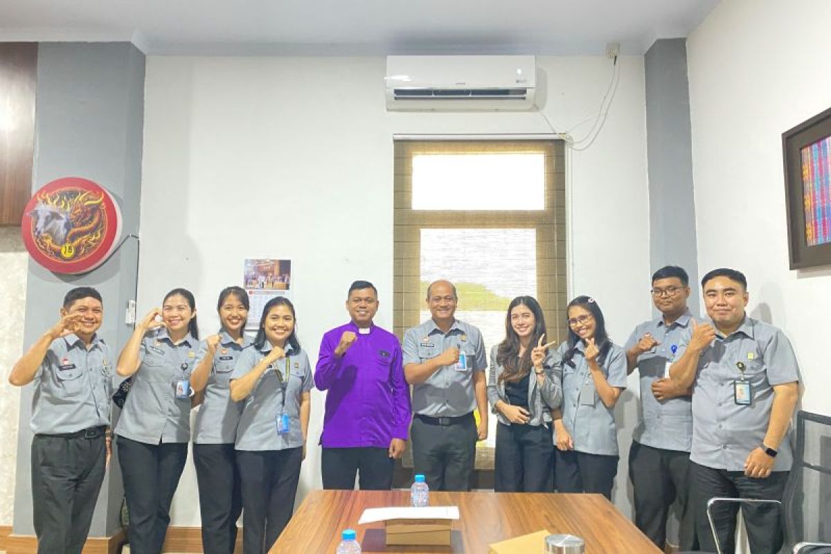 Perkuat spiritualitas, ASN Kristiani Kemenkum, Ditjen Pas, Ditjen Imigrasi Sulbar gelar ibadah Oikumene