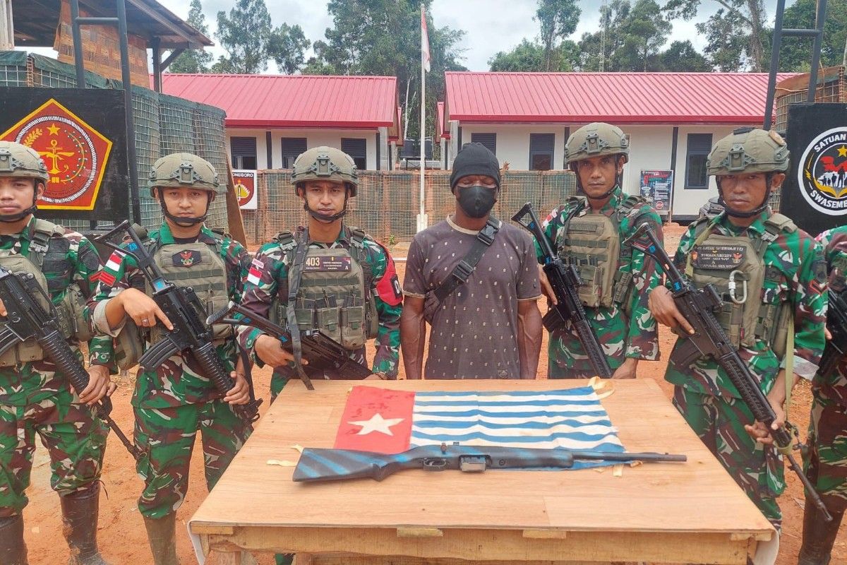 Satu Senjata dan Satu Bendera: Retaknya Loyalitas KKB Papua Selatan di Perbatasan RI-PNG