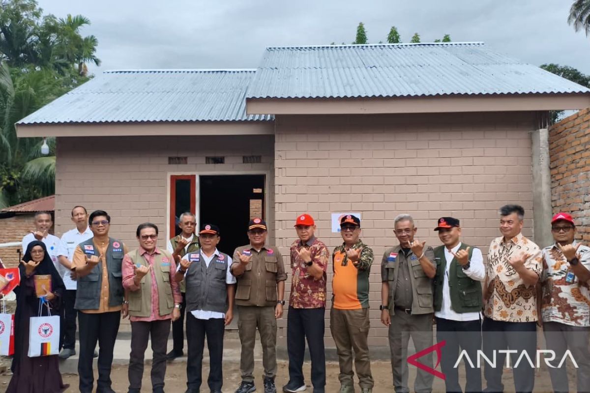 Semen Padang Bata Interlock Jadi Solusi Huntap Sumbar: Inovasi Nyata atau Sekadar Formalitas Proyek?