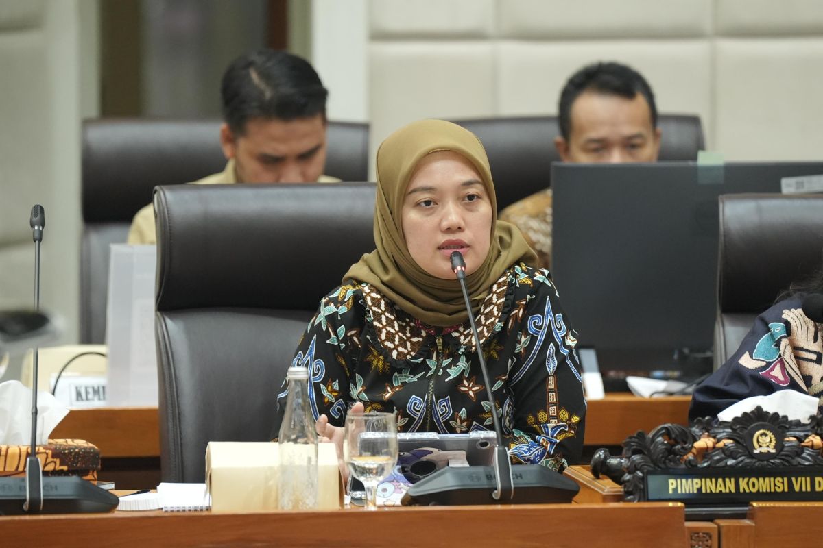 Terjepit Rentenir dan Sikap Bank yang Kaku: Komisi VII DPR Desak Reformasi Total Ekosistem UMKM