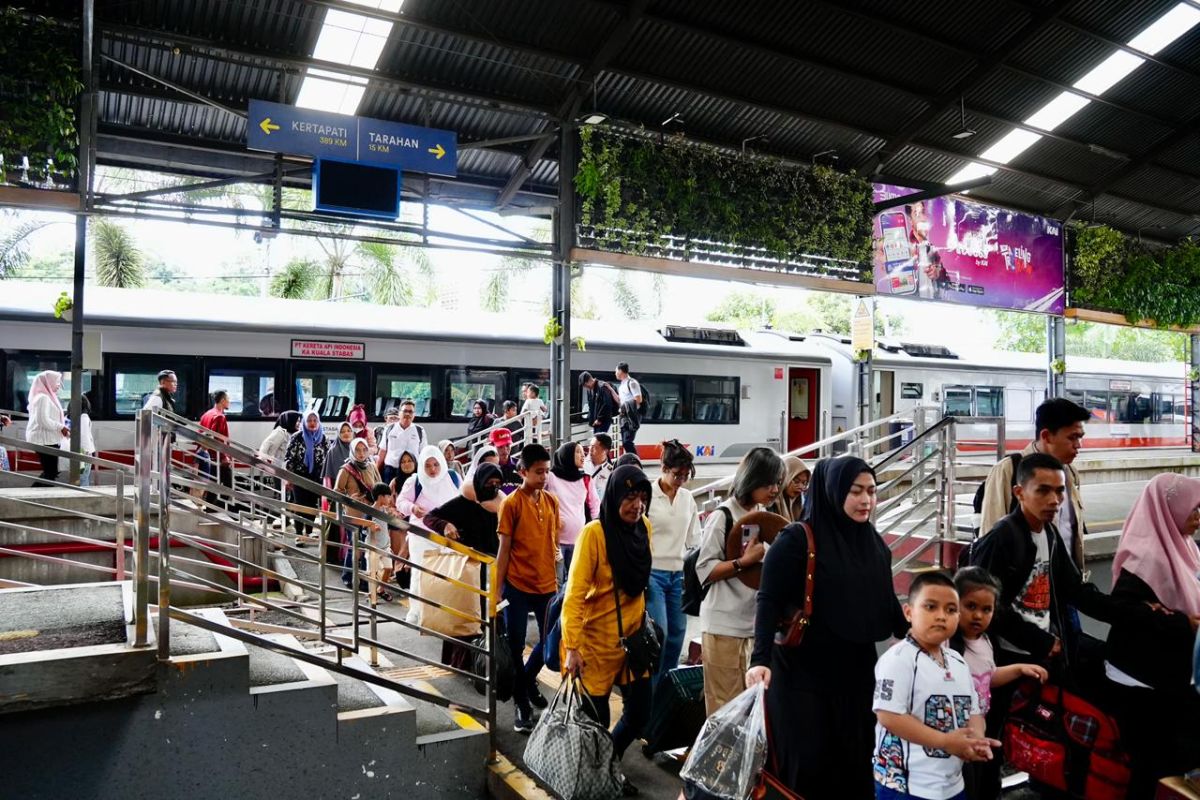 KAI Divre IV Tanjungkarang layani 87.762 penumpang selama libur sekolah
