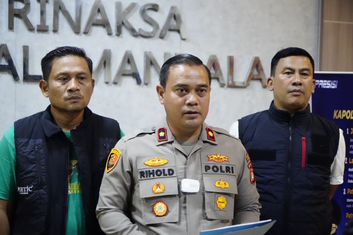 Penjual obat keras ilegal berkedok toko kelontong ditangkap di Jakbar