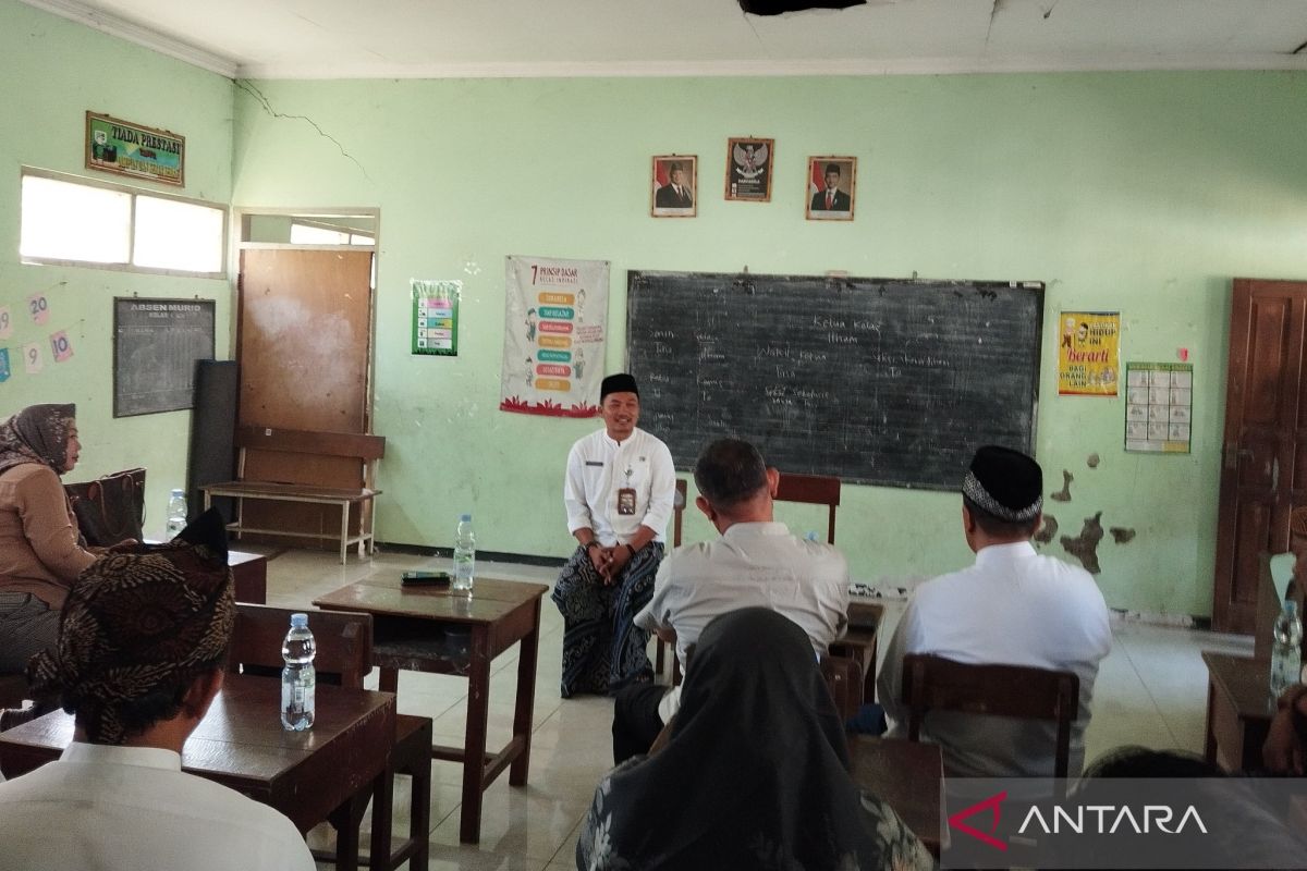 Pemkab Kudus dan DPRD cari akar masalah minimnya pendaftar SD Negeri 5 Hadipolo