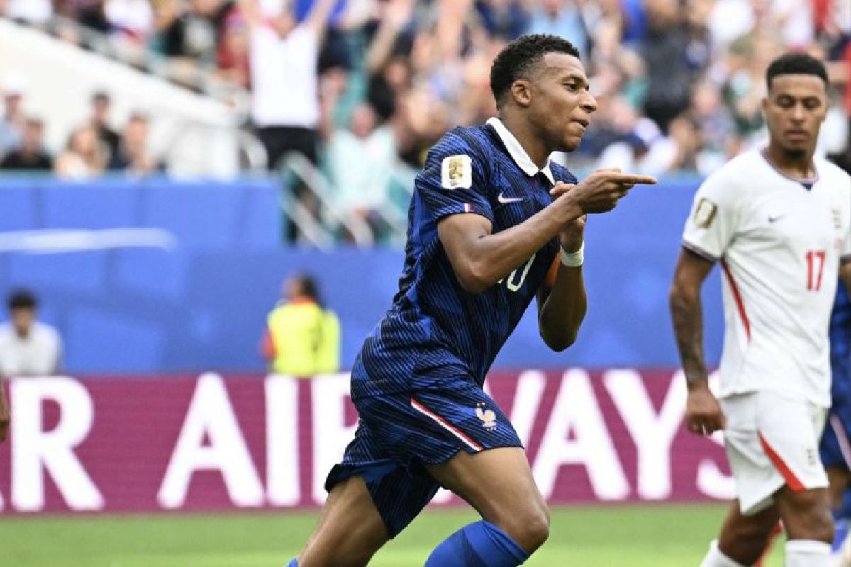 Mbappe sedih tak bisa beri kemenangan untuk perpisahan Deschamps