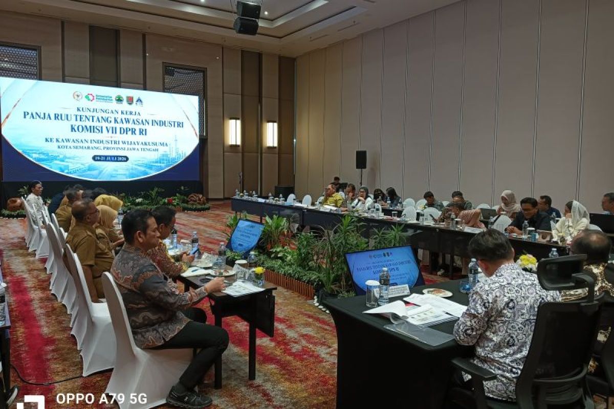 Komisi VII DPR: Perizinan masih jadi kendala di sektor investasi