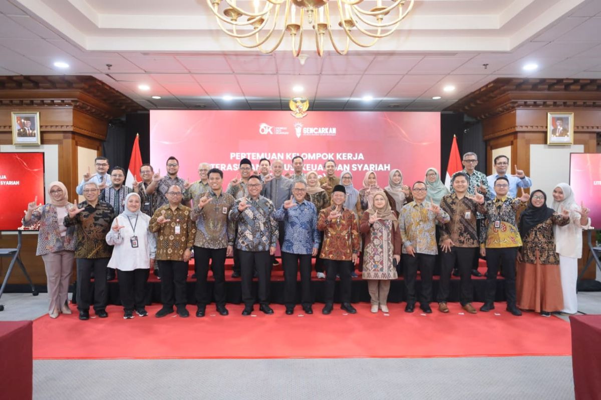 OJK siapkan tiga fokus pengembangan literasi-inklusi keuangan syariah
